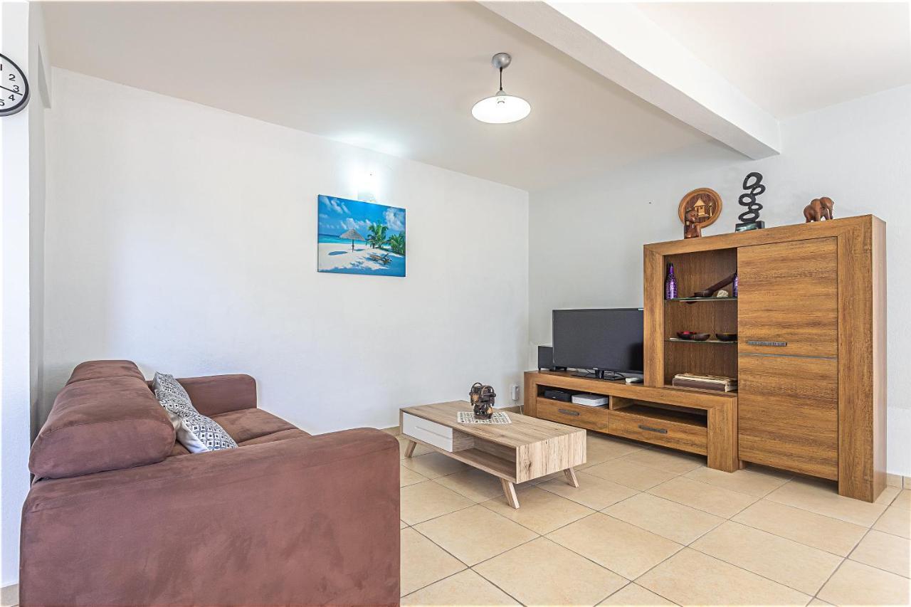Chez Gerty Et Jocelyn Apartment Le Moule Ngoại thất bức ảnh