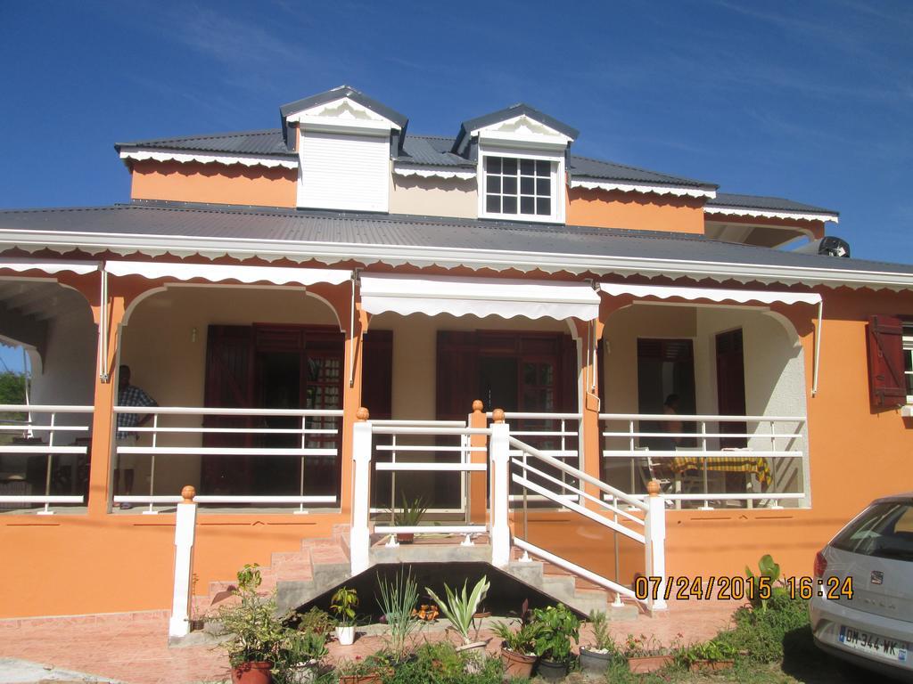 Chez Gerty Et Jocelyn Apartment Le Moule Phòng bức ảnh